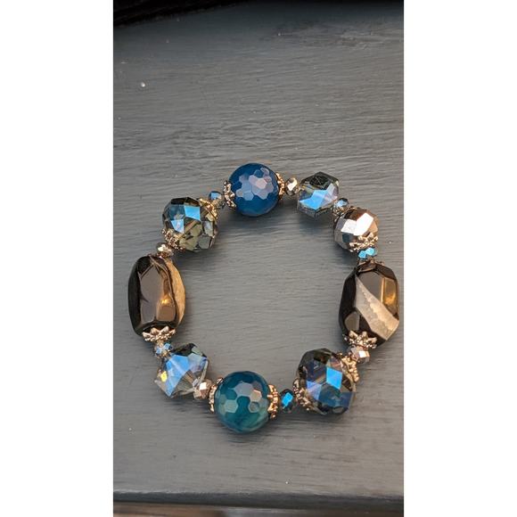Blue Agate Faceted, Smoky Crystal and Oblong Stone Beaded Stretch Bracelet - Picture 4 of 8